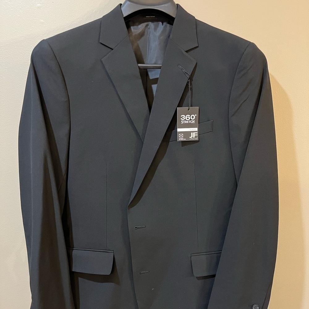 J. Ferrar 360 Stretch Black suit separate. 44L